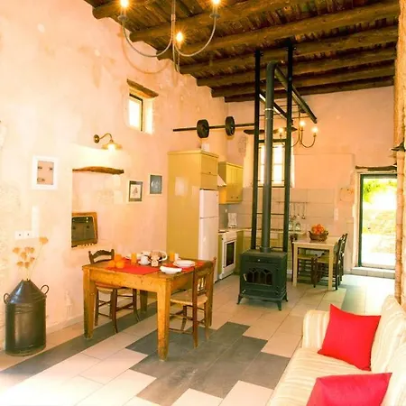 Πανσιόν Arosmari Cottages